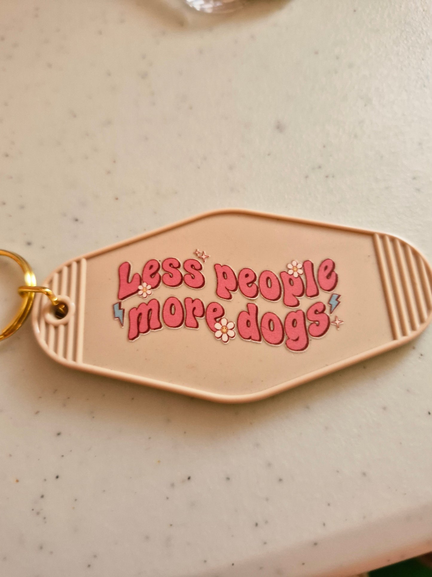 Less People More Dogs Sleutelhanger - Cadeau voor Hondenliefhebbers