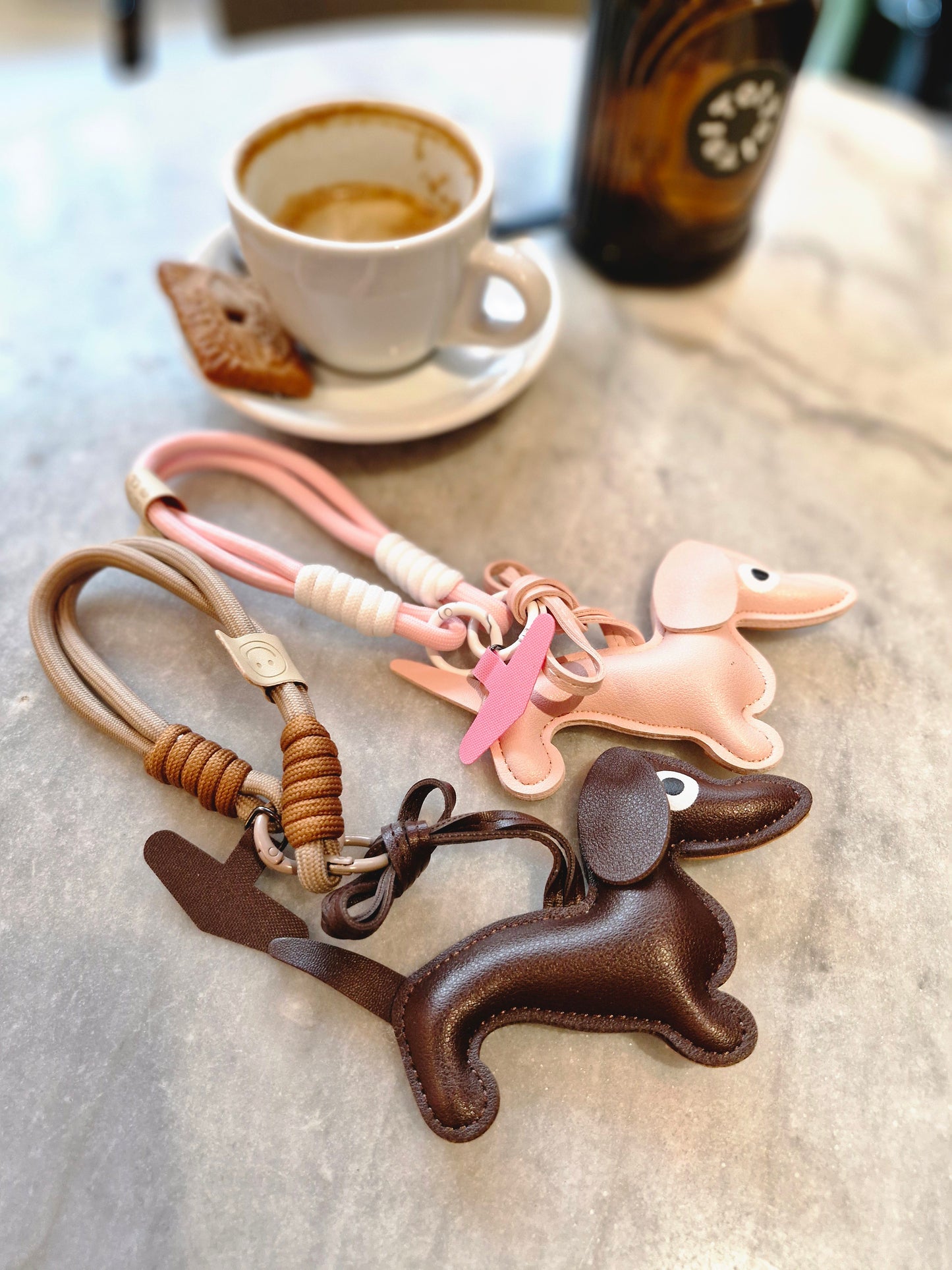 Teckel Sleutelhanger Bruin - Handtashanger & GSM Hanger voor Teckelliefhebbers