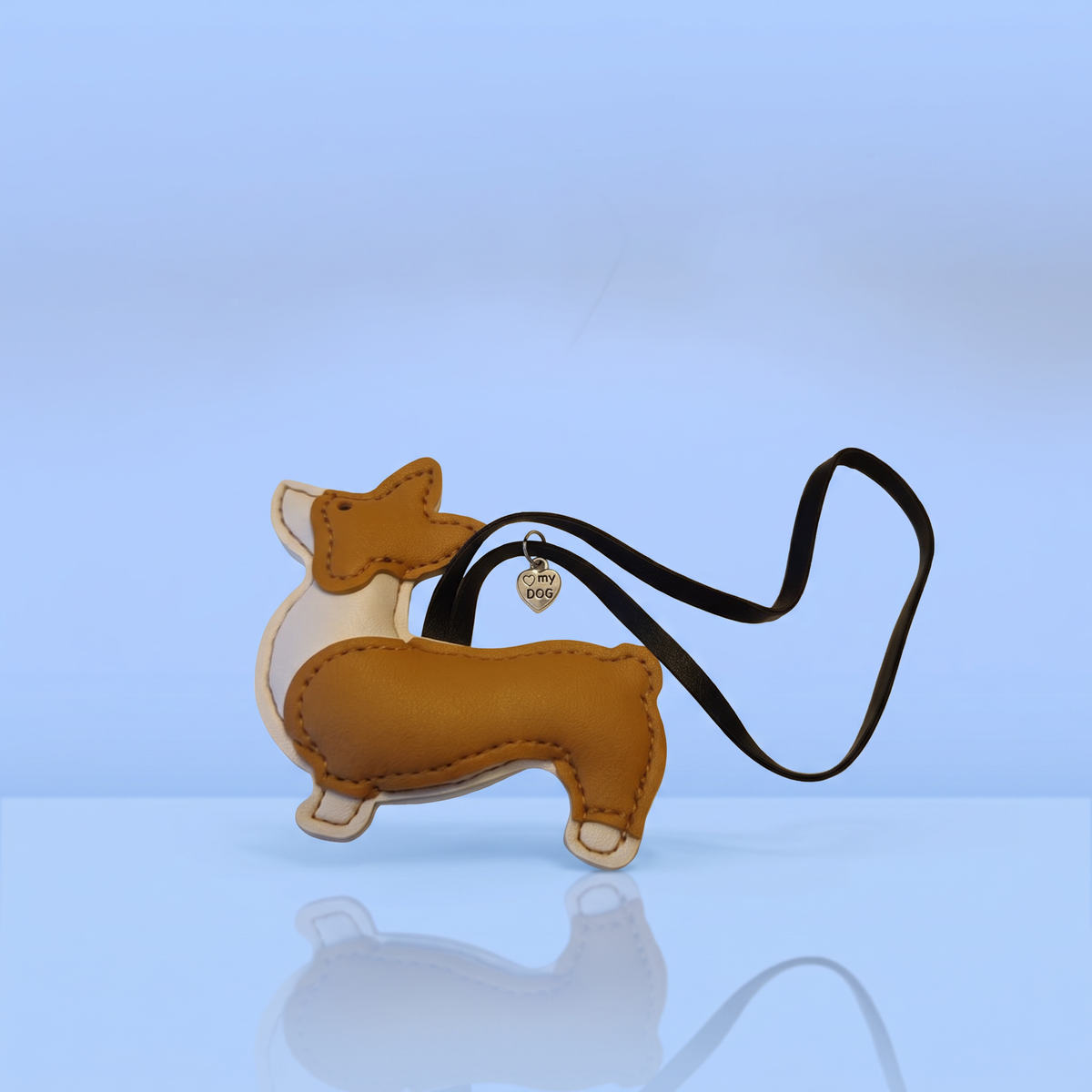 Staande corgi tassenhanger in caramel en wit met I love my dog-hartje