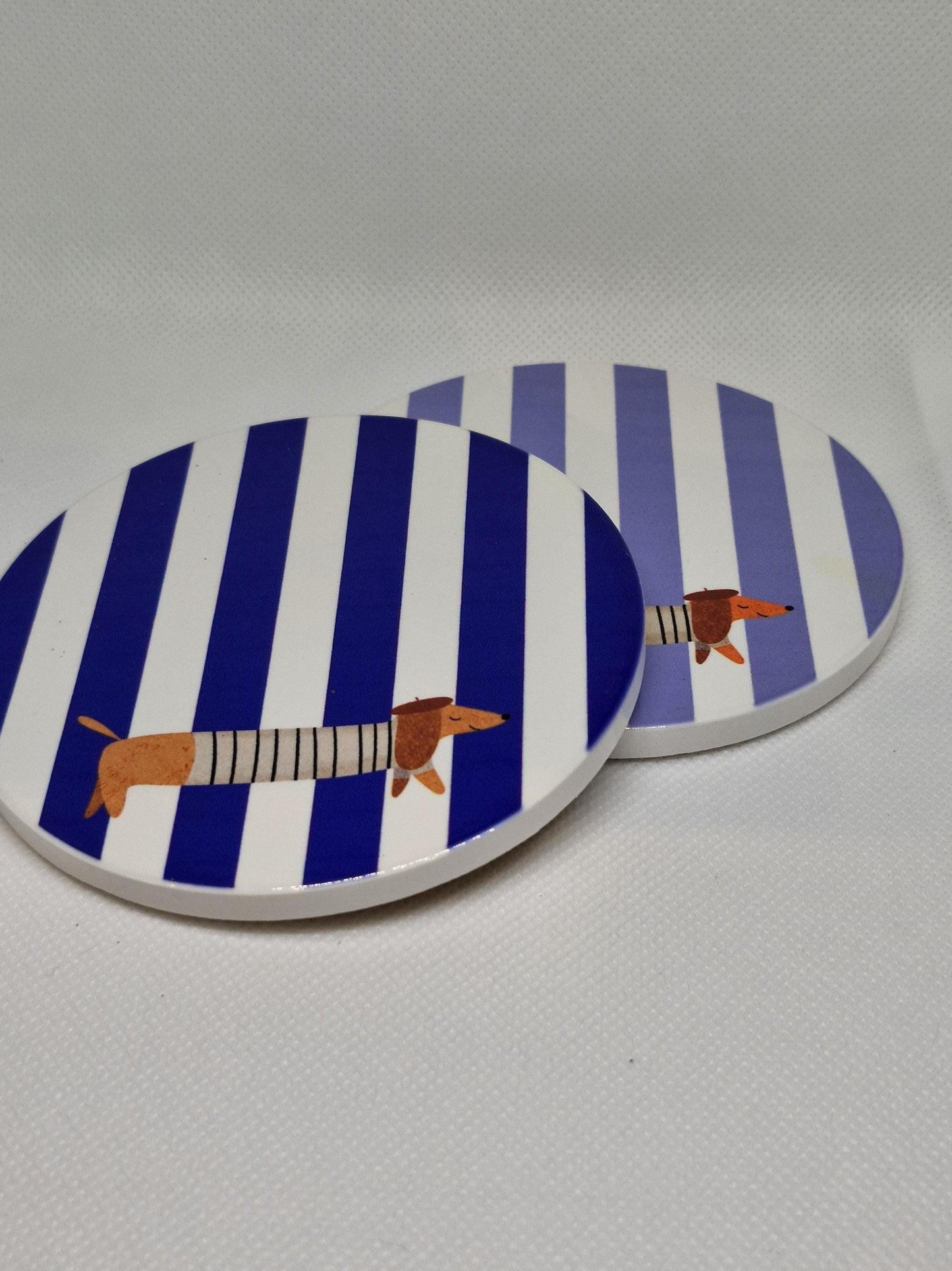 Teckel Onderzetters "La Saucisse Parisienne" - Uniek Design voor Hondenliefhebbers - 2 stuks