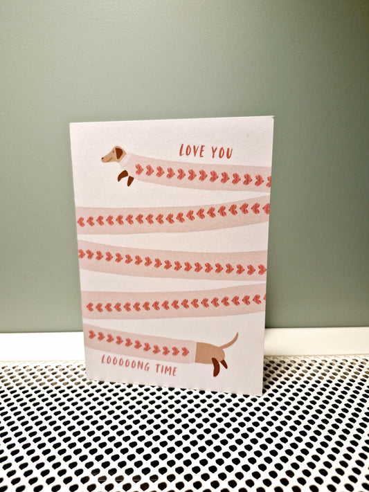 Valentijnskaart ‘Love You Loooong Time  Grappige Wenskaart voor Teckelliefhebbers en Hondenfans  Uniek Cadeau