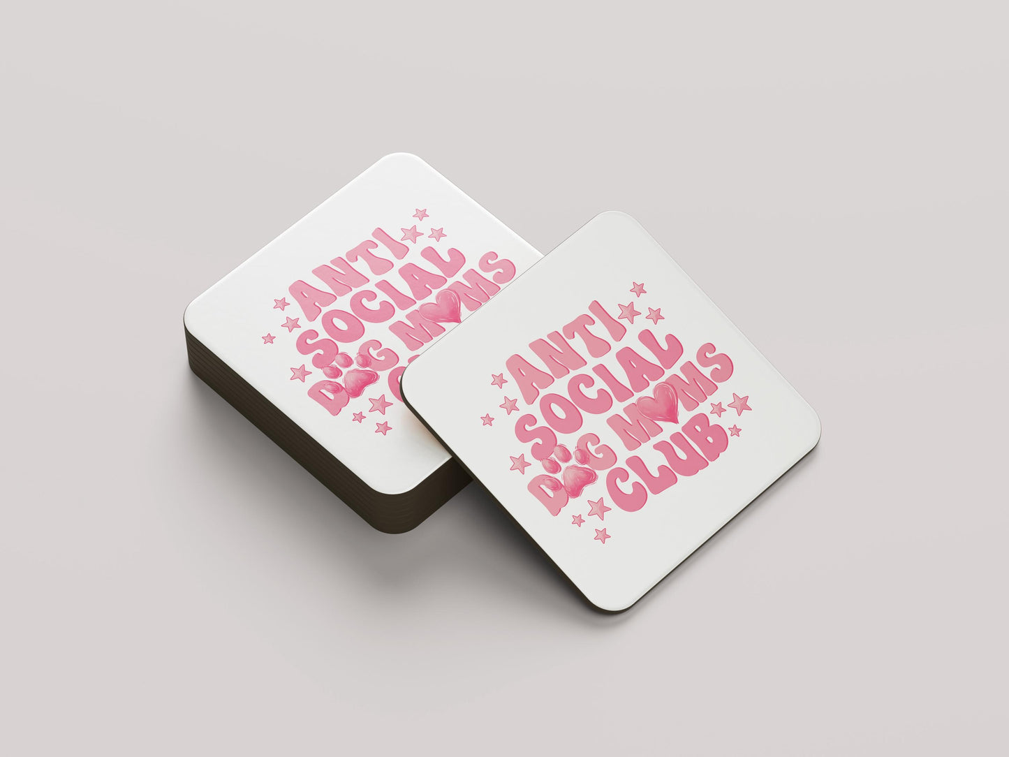 Anti Social Dog Moms Club Onderzetter - Grappig Cadeau voor Dog Moms - Roze Tekst op Wit