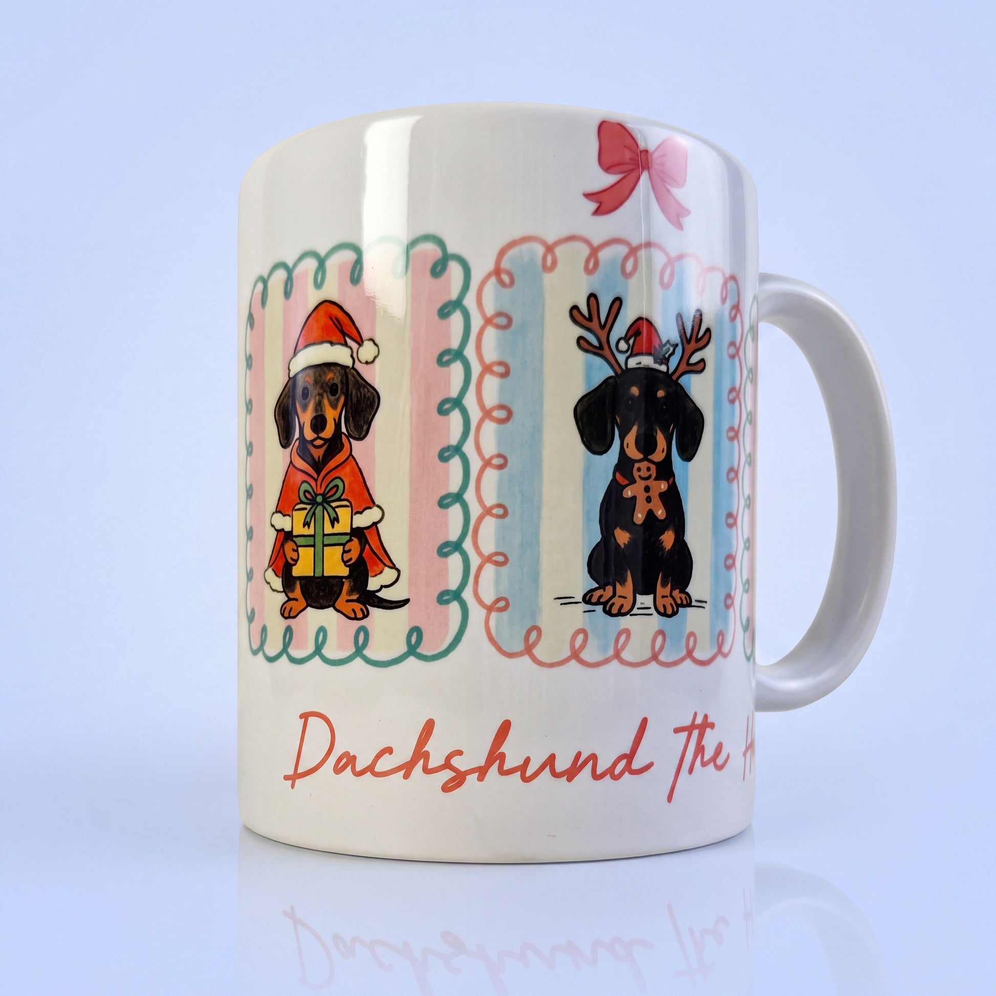 Kerstmok Dachshund the Halls met teckels in kersttenue, 11oz keramiek