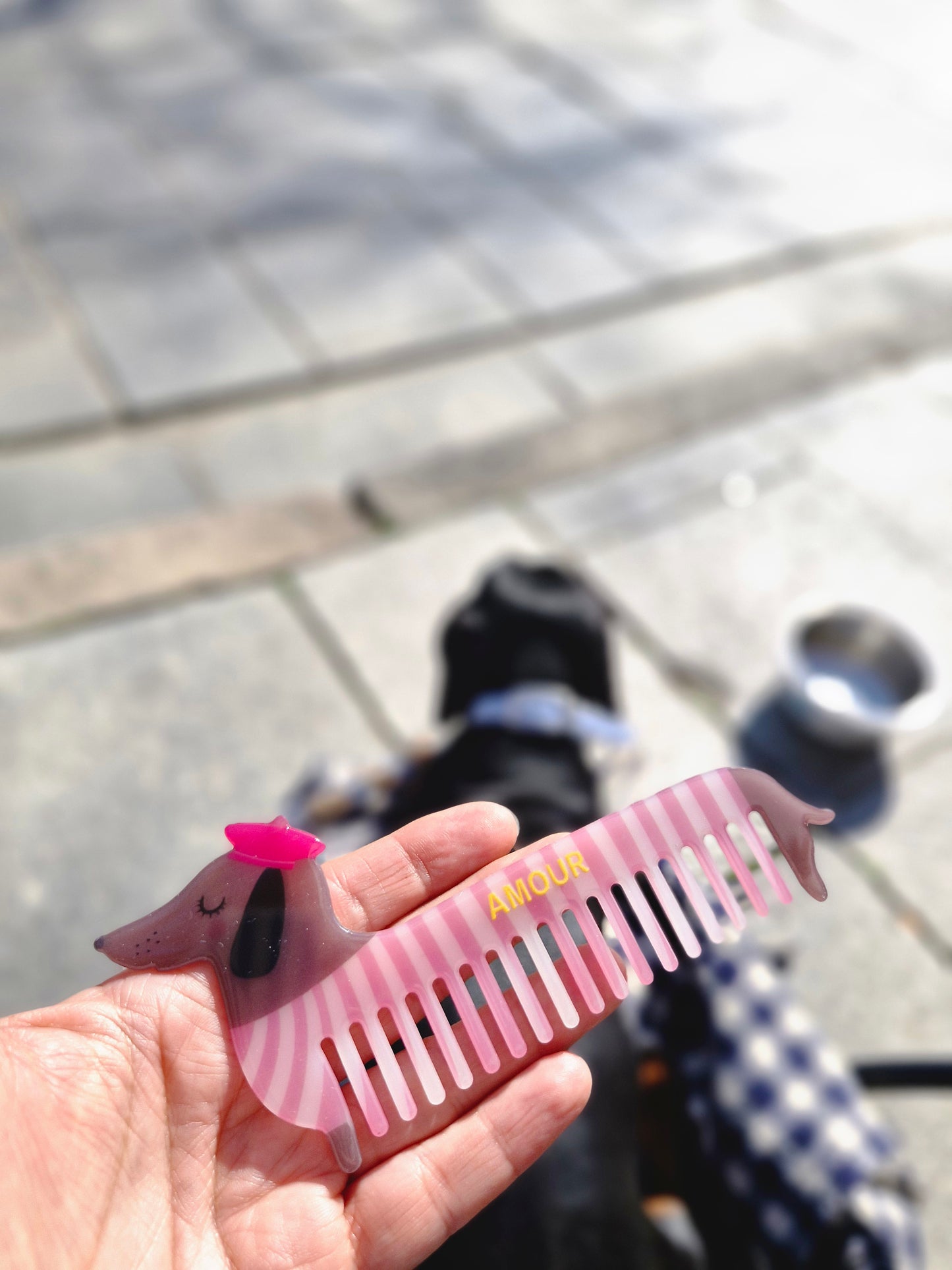 Haarclip Franse Teckel – La Saucisse Parisienne roze