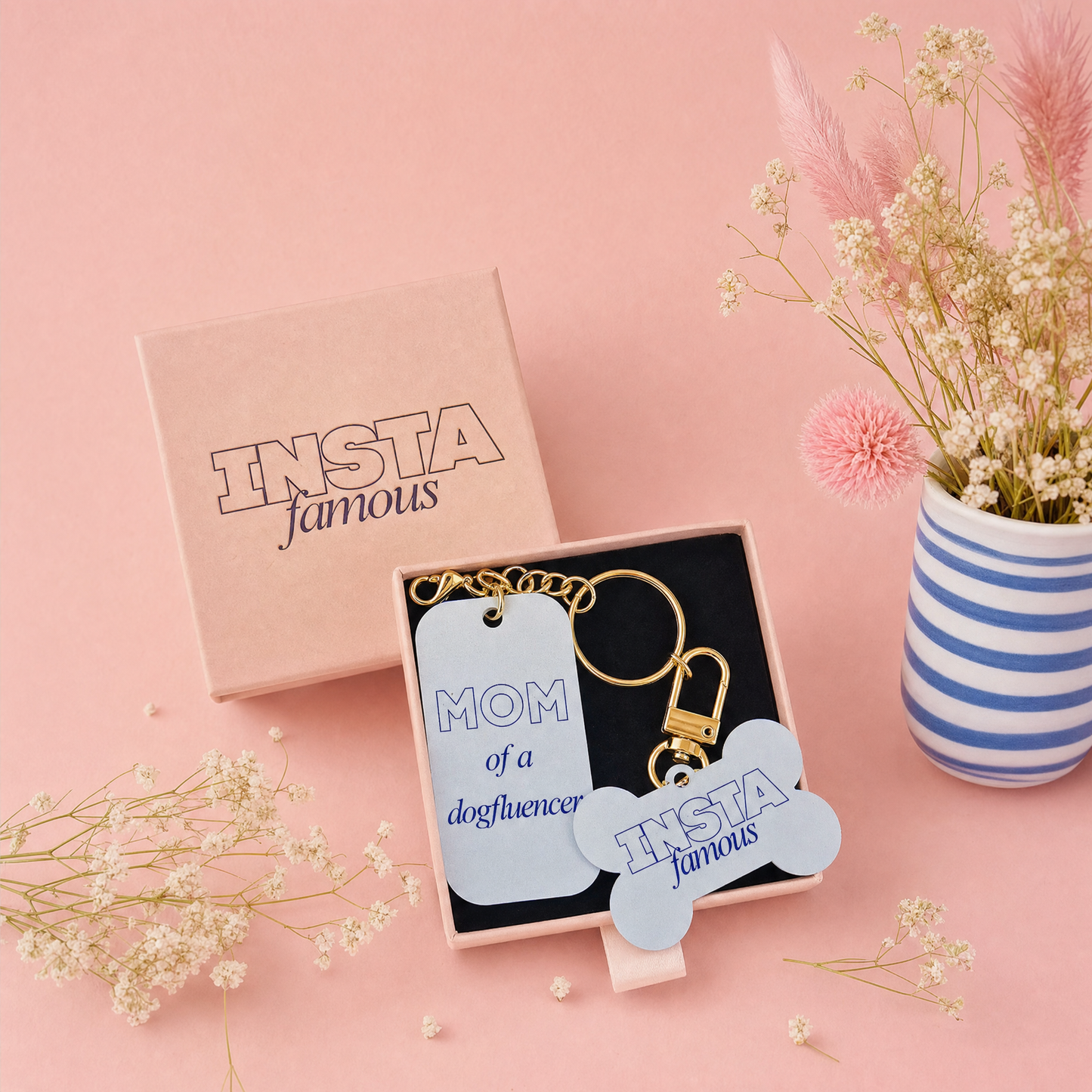 Dogtag en keychain voor dogmom en hond dogfluencer en instafamous
