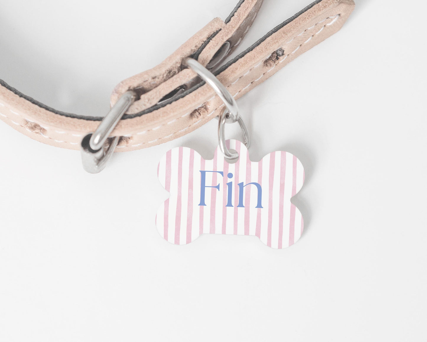 Gepersonaliseerde Hondenpenning - Roze strepen | MDF Naamplaatje voor Hond of Kat