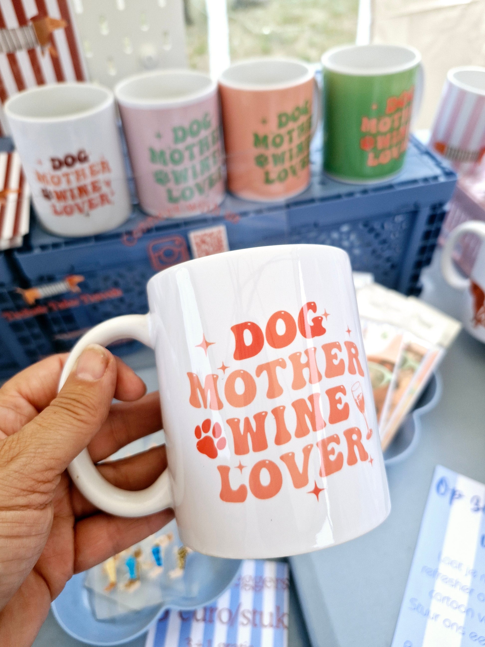 Mok met de tekst dog mother wine lover