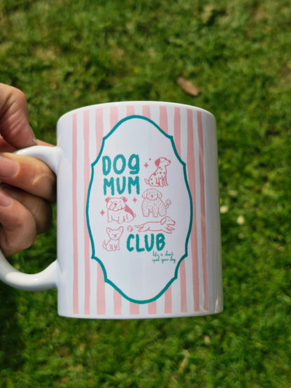 Dog Mum Club keramische mok 11oz – roze strepen, groene whimsical kader met roze hondjes – cadeau hondenmama