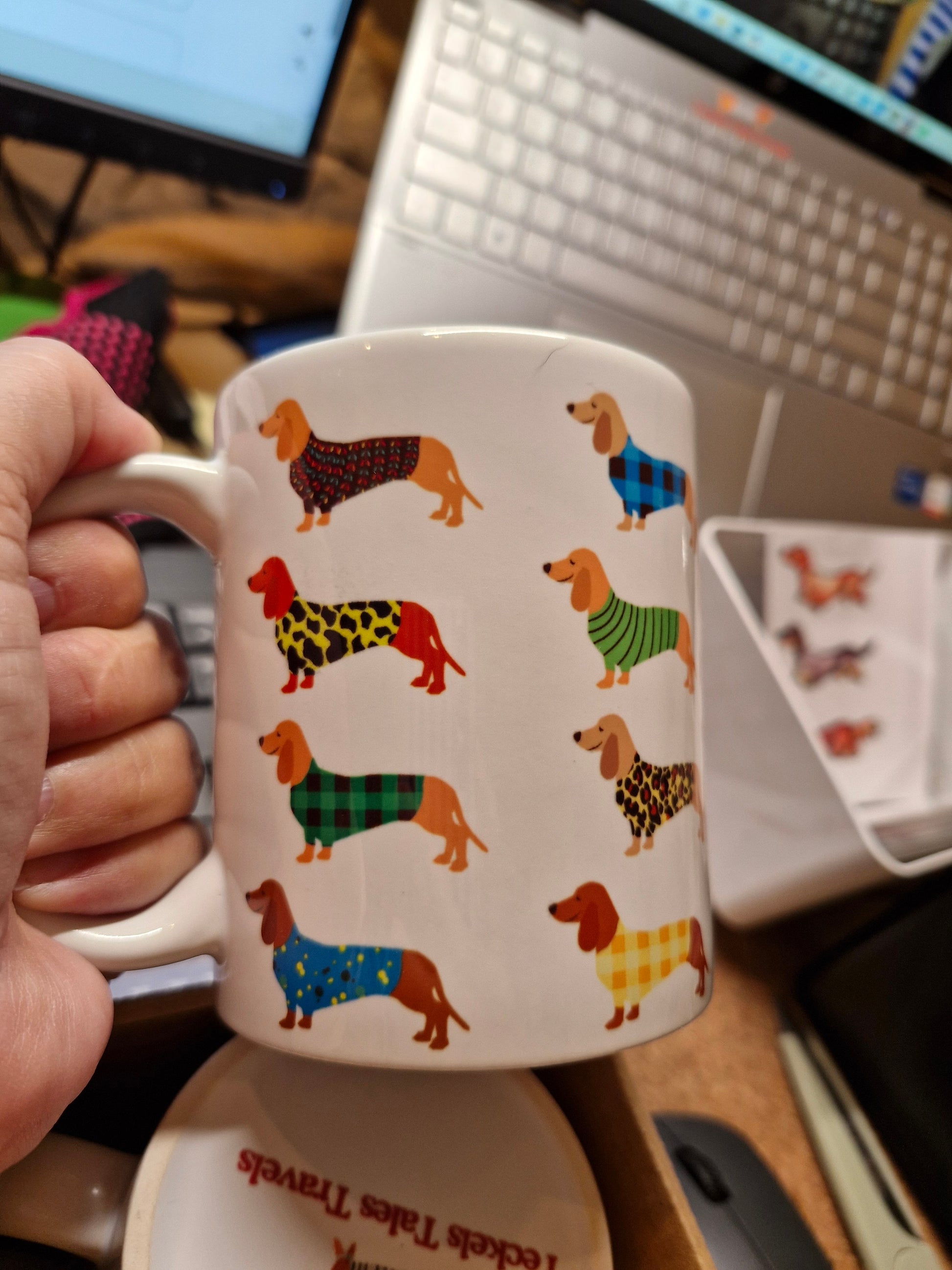 mok met verschillende teckels