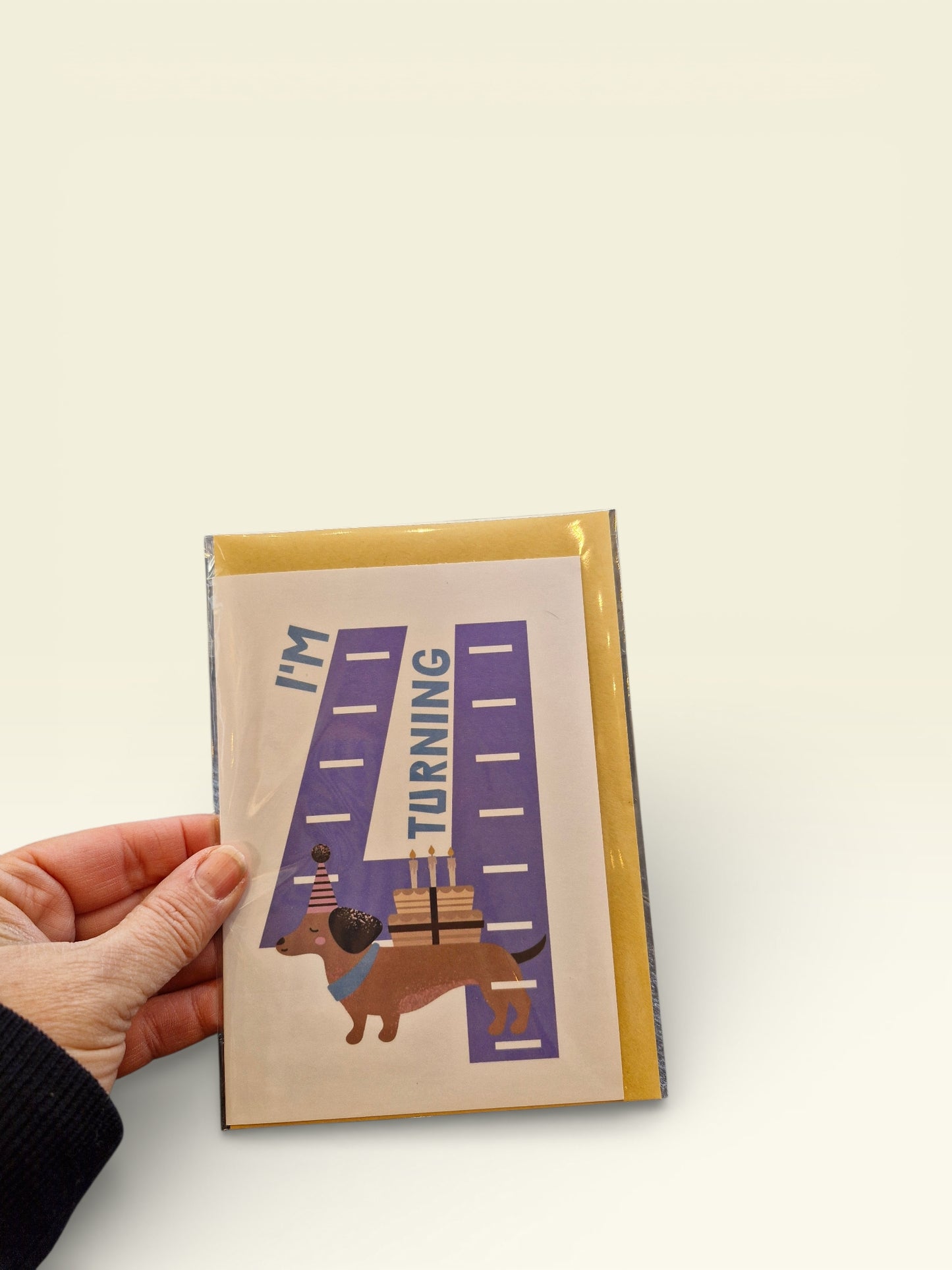 Wenskaart 'I'm turning 4' - verjaardag hond