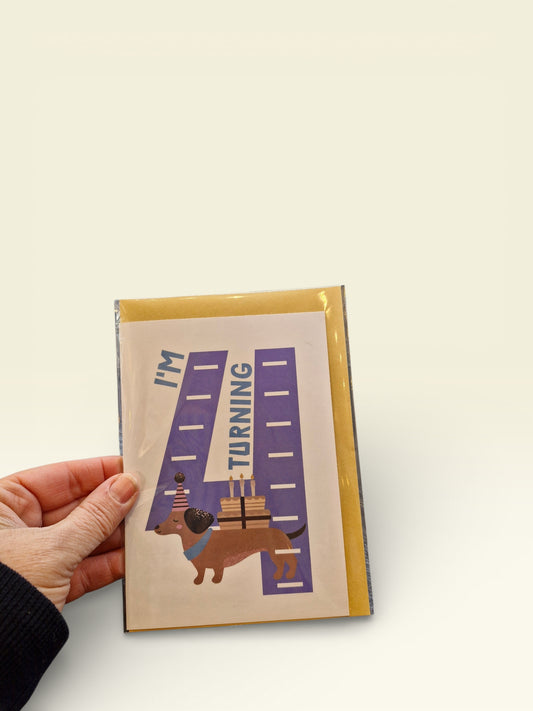 Wenskaart 'I'm turning 4' - verjaardag hond